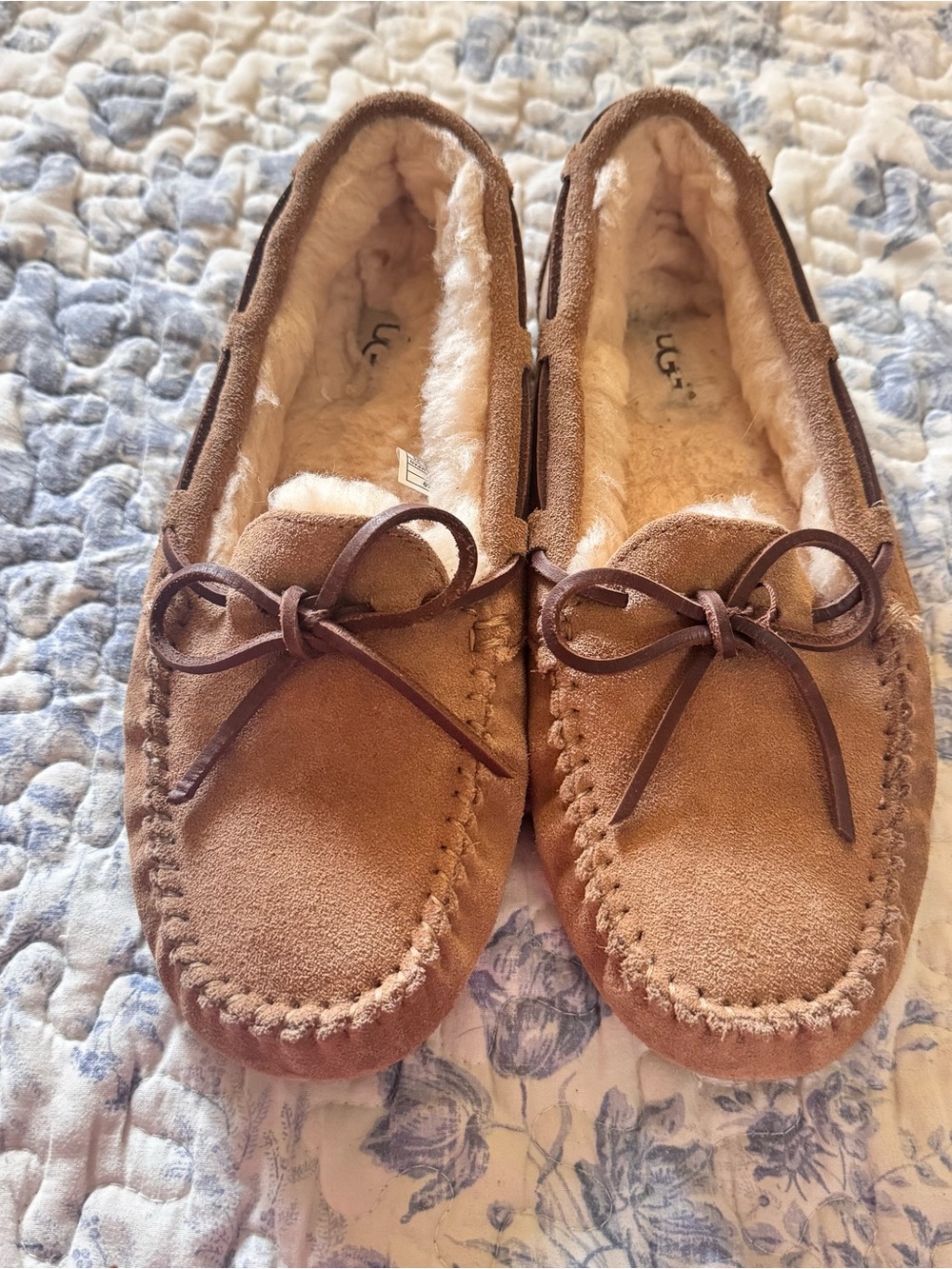UGG Dakota Chestnut Slippers In US 7 Women's Slip On Suede